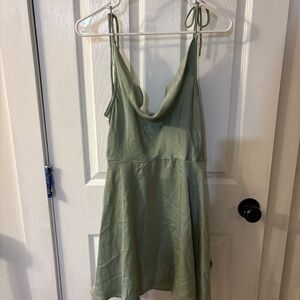 Elegant Backless Green Dress